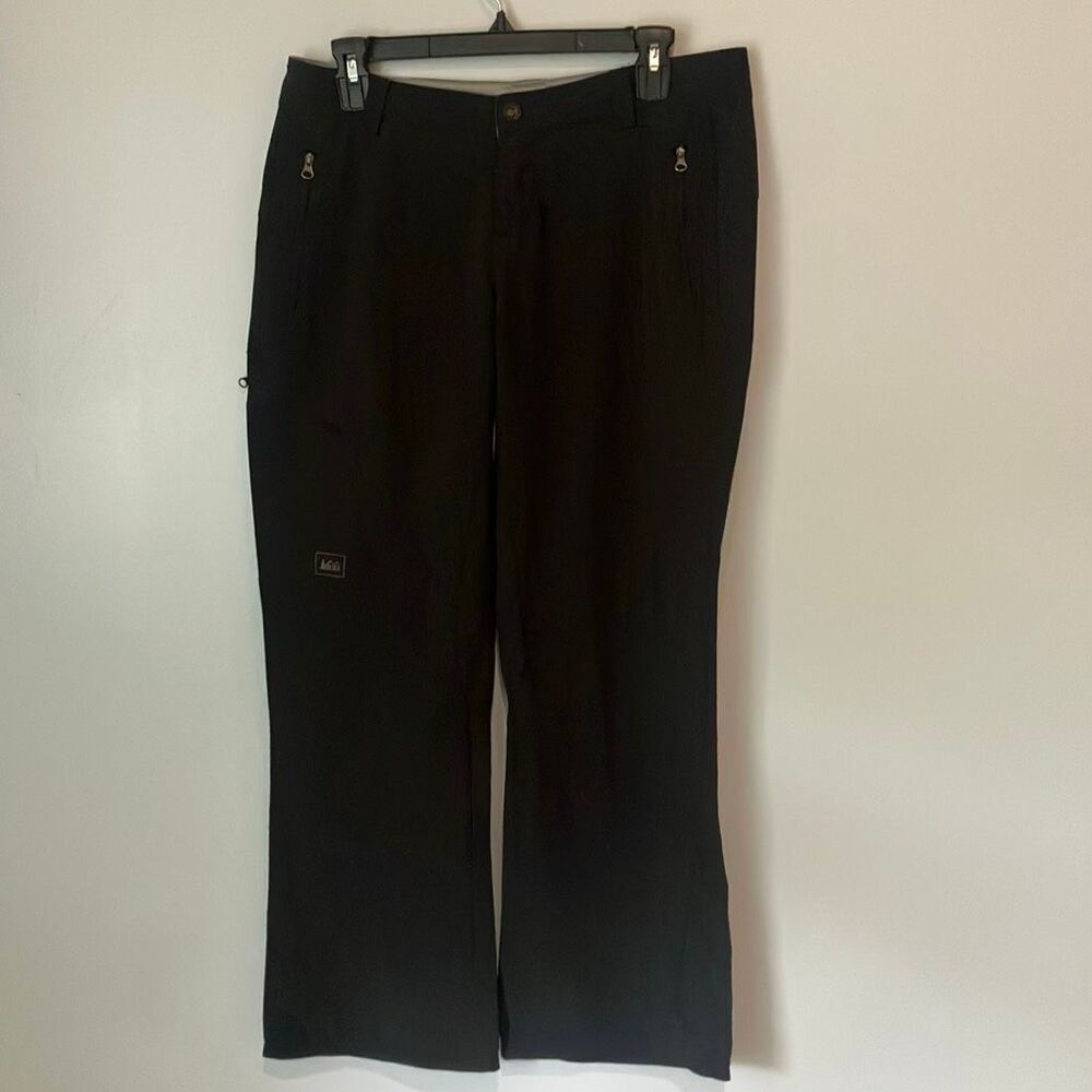 REI Black Mid Rise Bootcut Hiking Utility Pants 8P Gorpcore Zippers #900